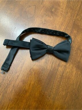 Black Strafford Adjustable Bow Tie